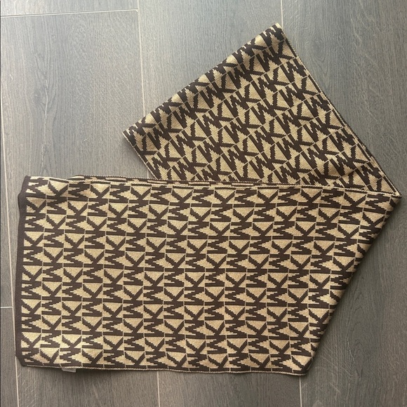 Michael Kors Signature "MK" Monogram Pattern Brown and Tan Scarf - Picture 5 of 10